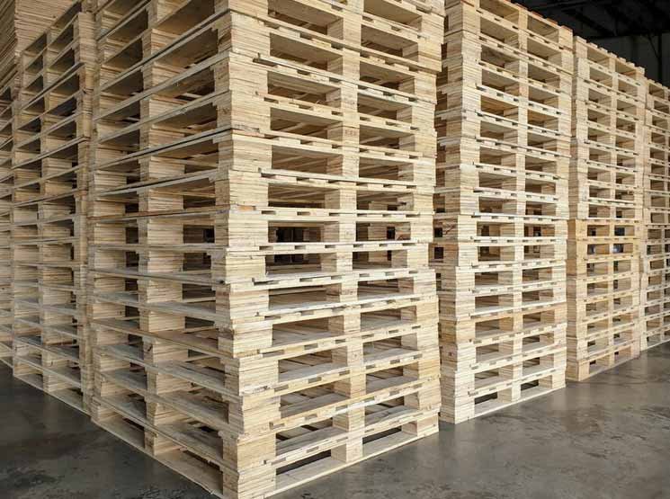 Palets de madera para optimizar la cadena de suministro en Jumilla
